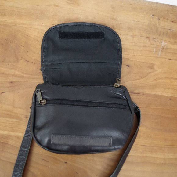 Black Leather Distressed Fanny Pack - Picture 9 of 10